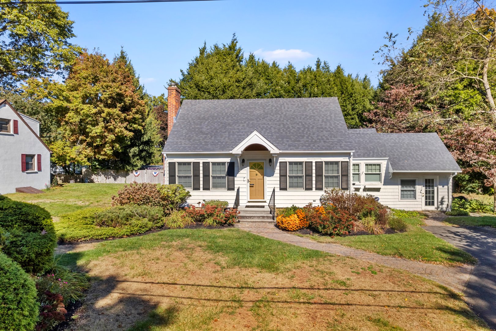 440 Kenwood Avenue Photo 1