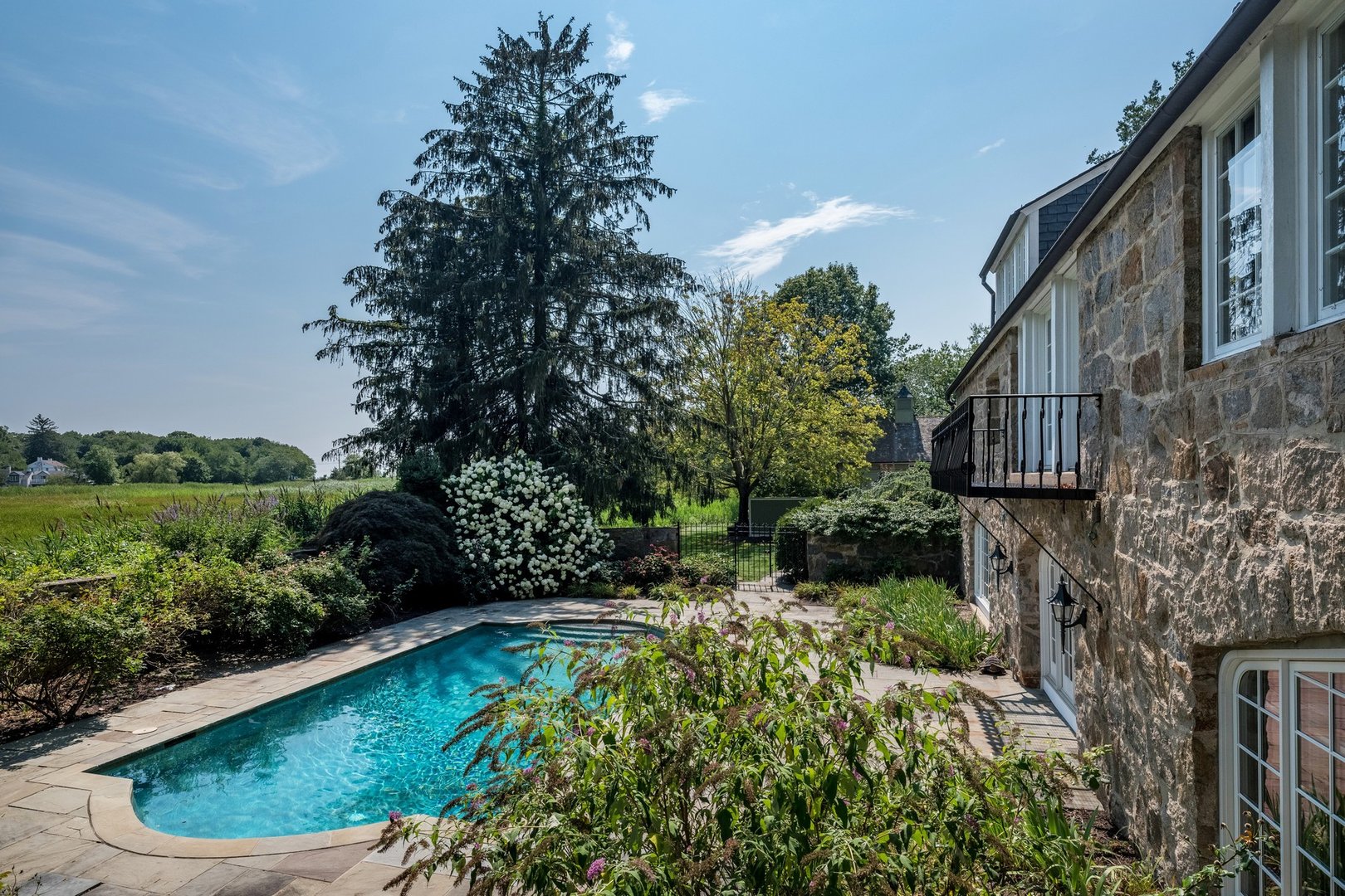 1 & 3 Neck Road Photo 3