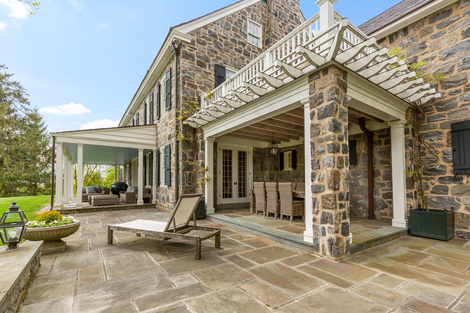 5 Belmont Drive Photo 9