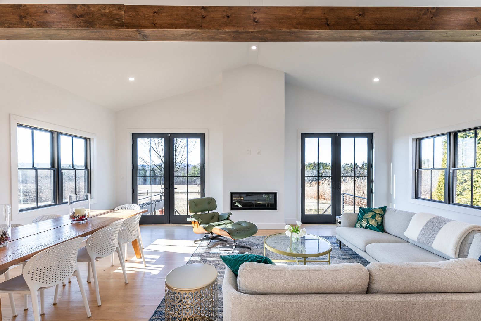 323 Wells Hill Road Photo 4