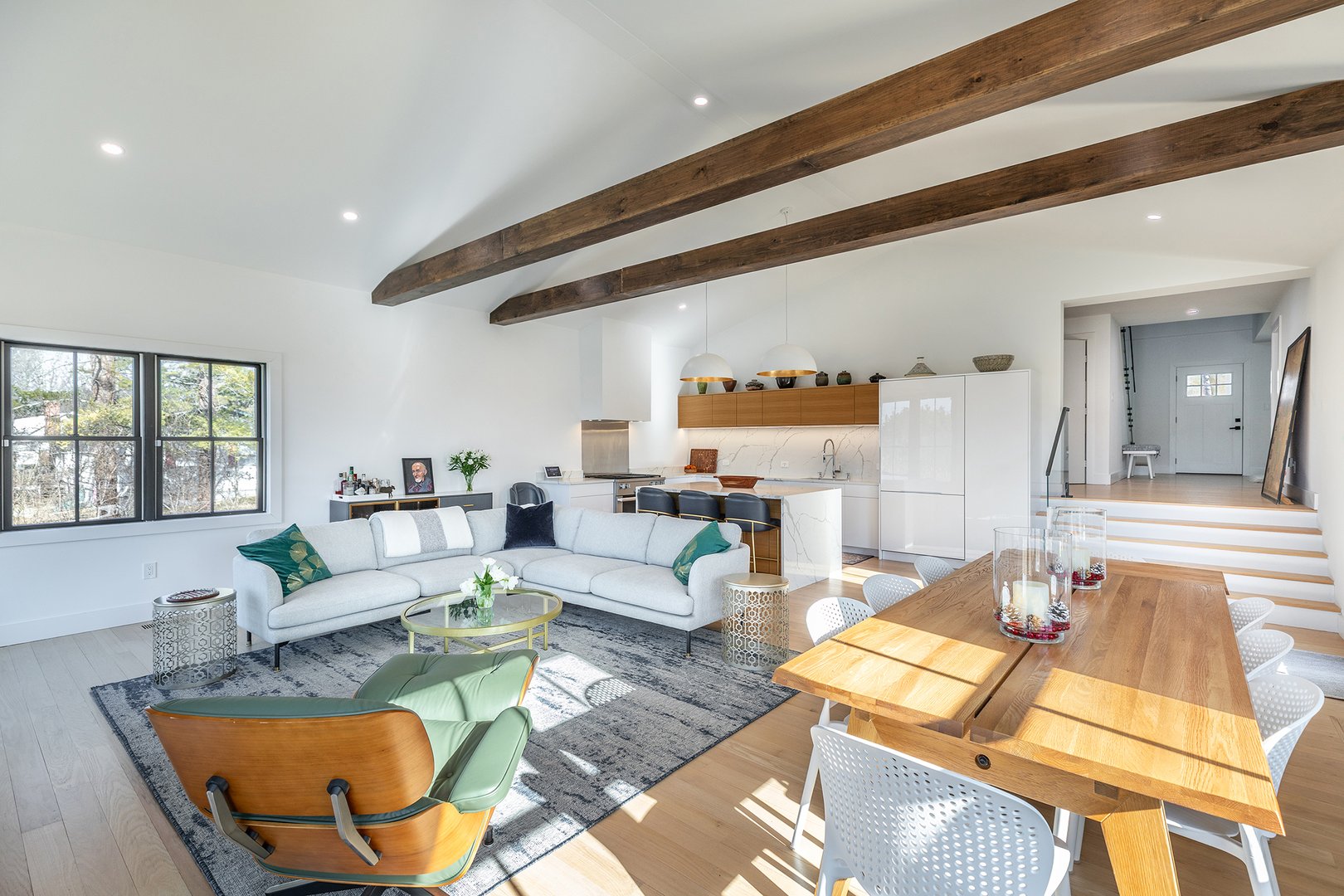 323 Wells Hill Road Photo 8