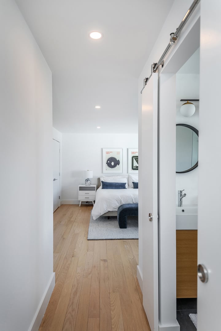 323 Wells Hill Road Photo 17