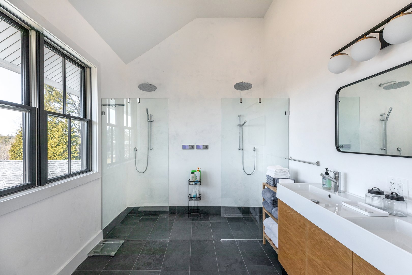 323 Wells Hill Road Photo 22