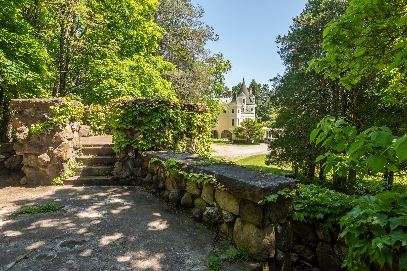 45 Hitchcock Lane Photo 17