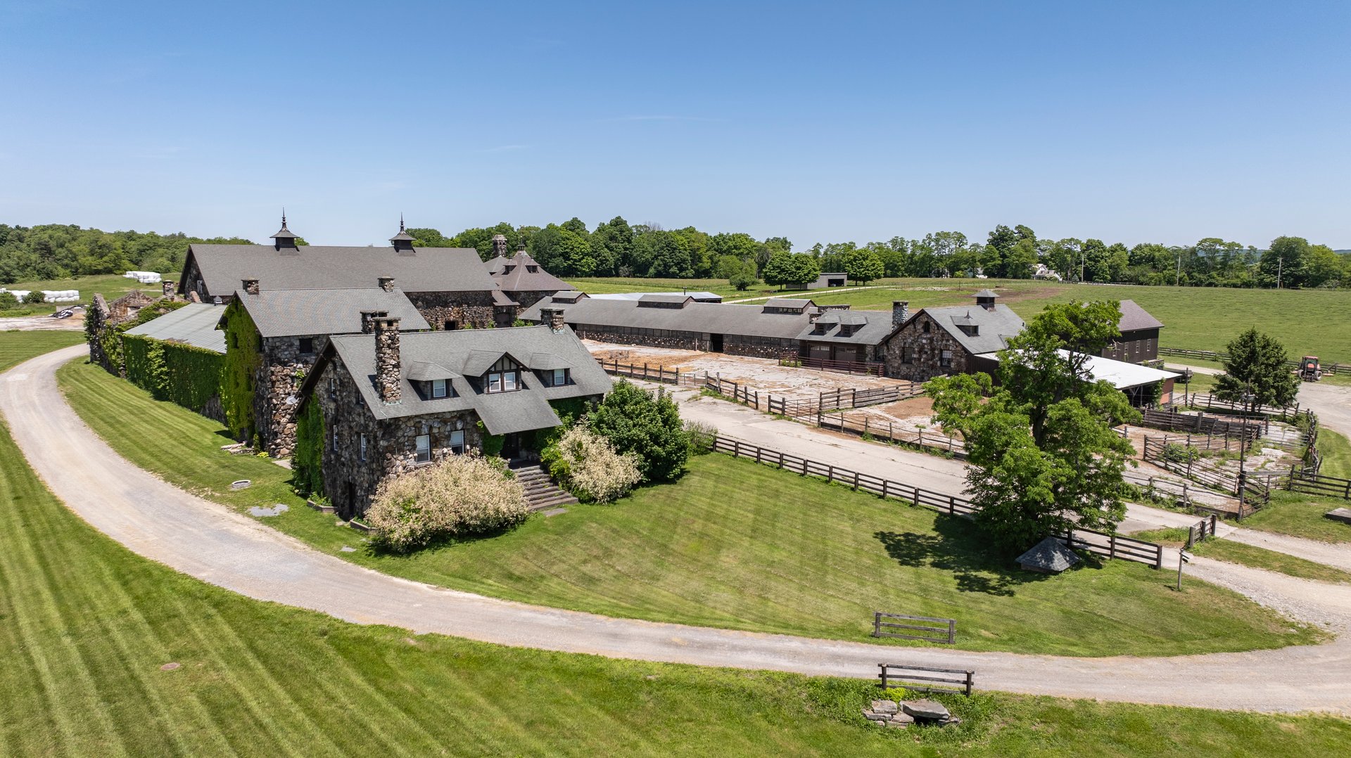 45 Hitchcock Lane Photo 22