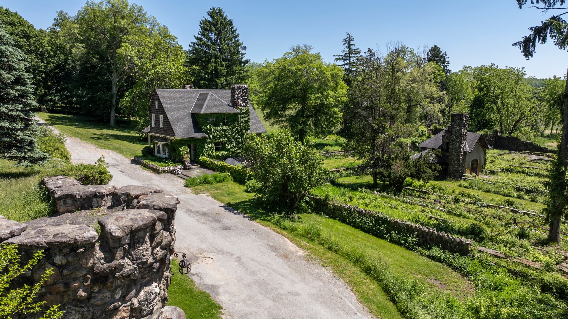 45 Hitchcock Lane Photo 26