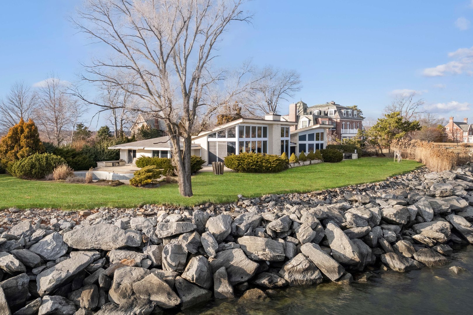 1450 Flagler Drive Photo 3