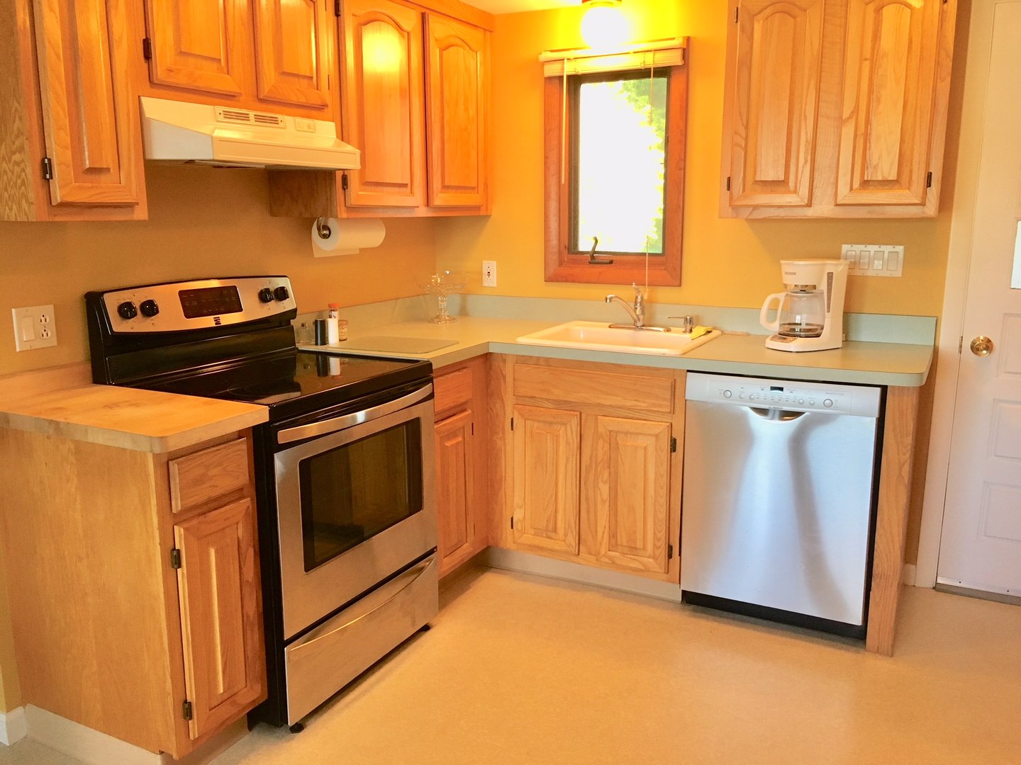 87 Decatur Avenue Photo 5