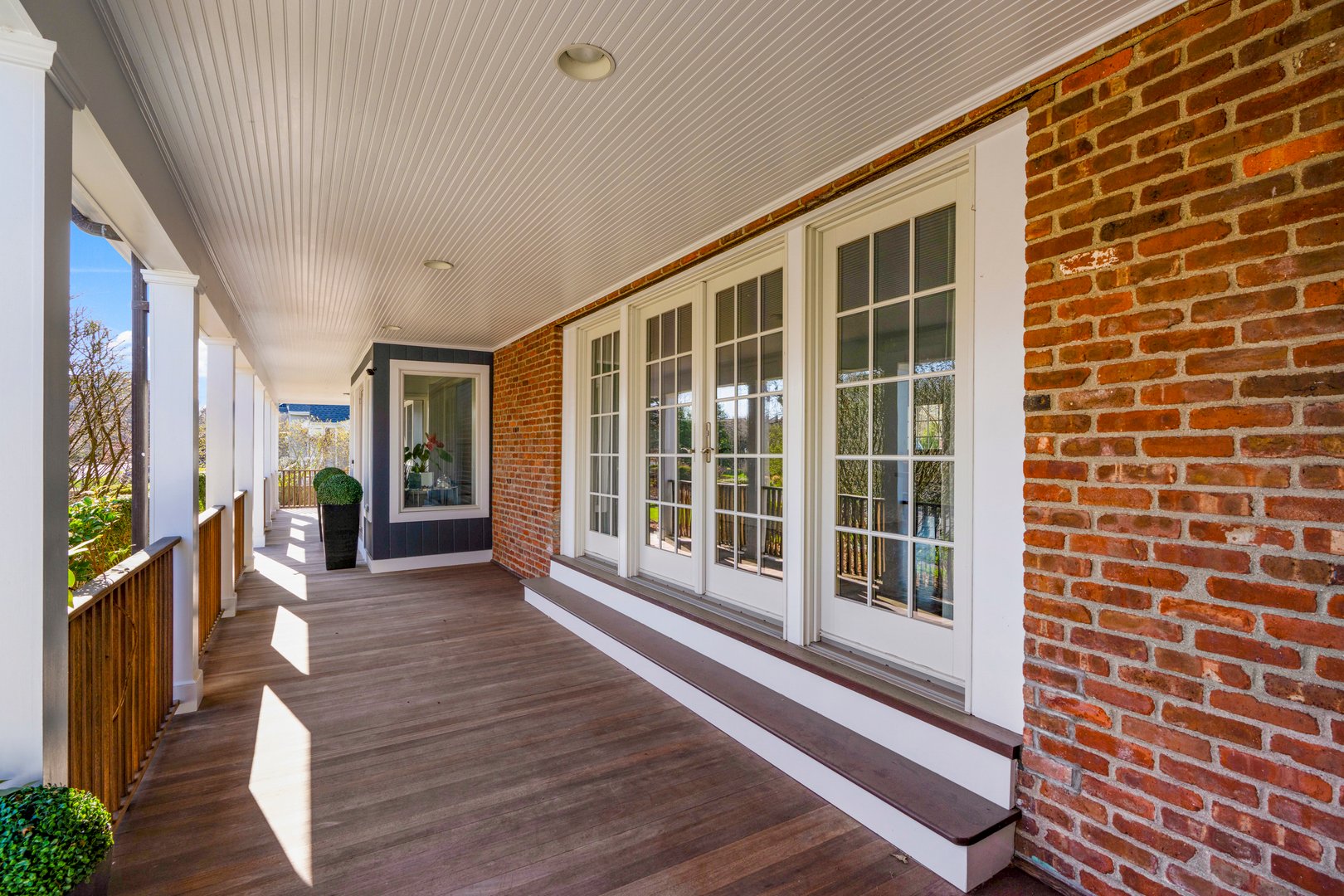 705 The Crescent Photo 15