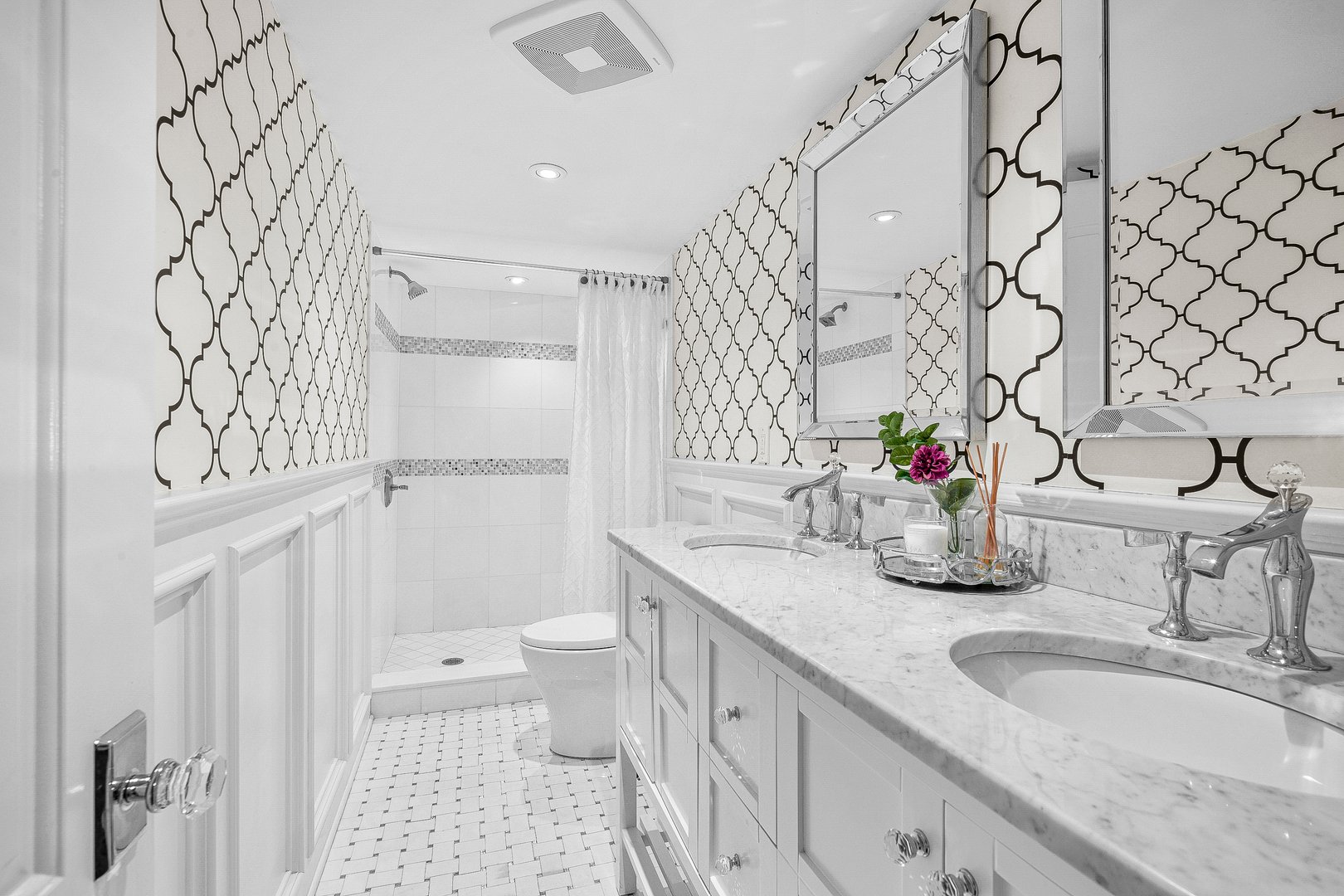 705 The Crescent Photo 19