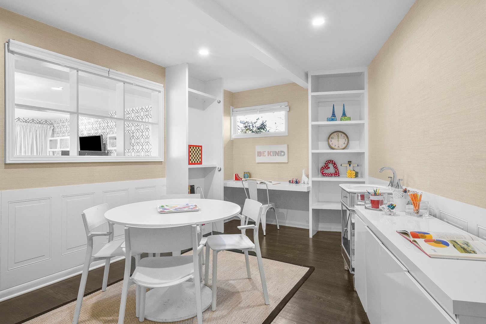 705 The Crescent Photo 22