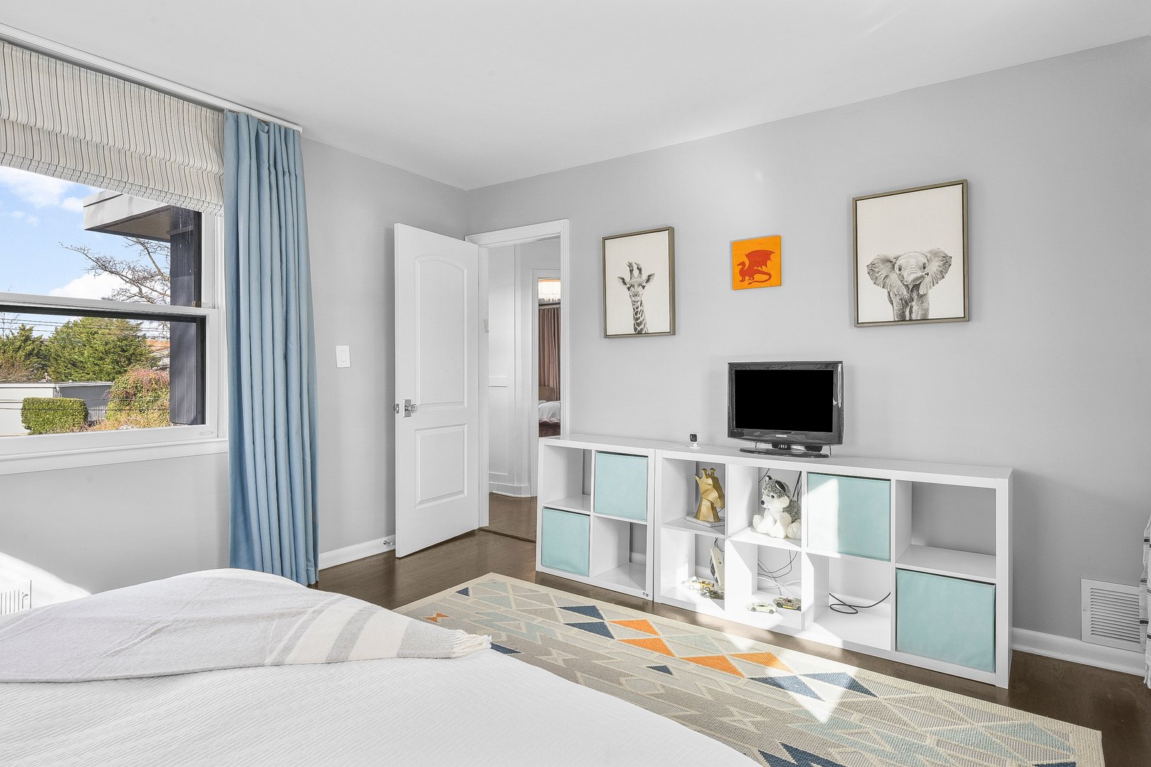 705 The Crescent Photo 31