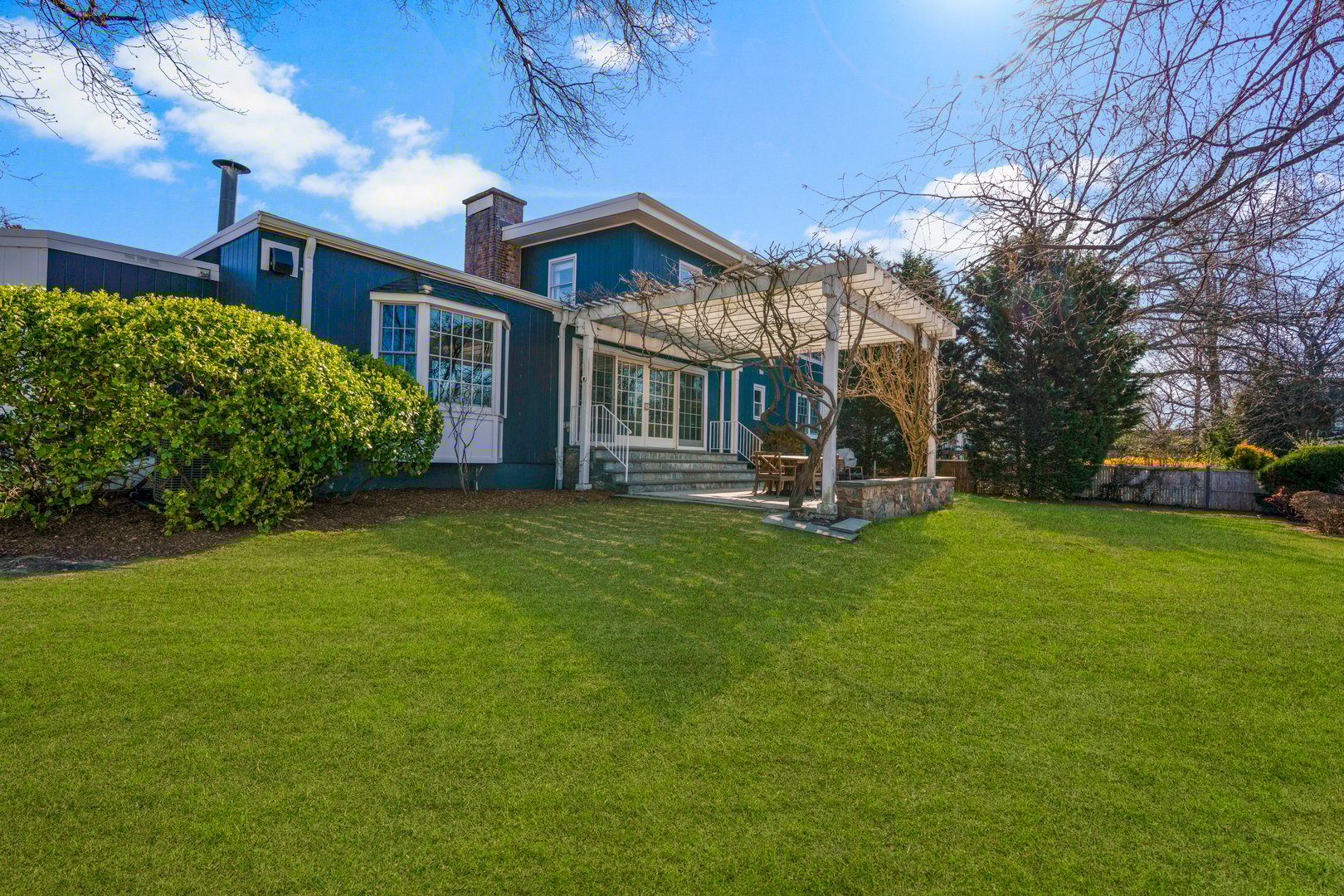 705 The Crescent Photo 37