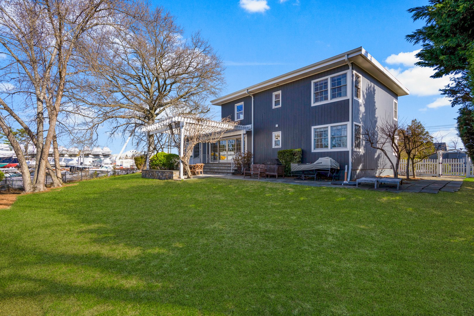 705 The Crescent Photo 38