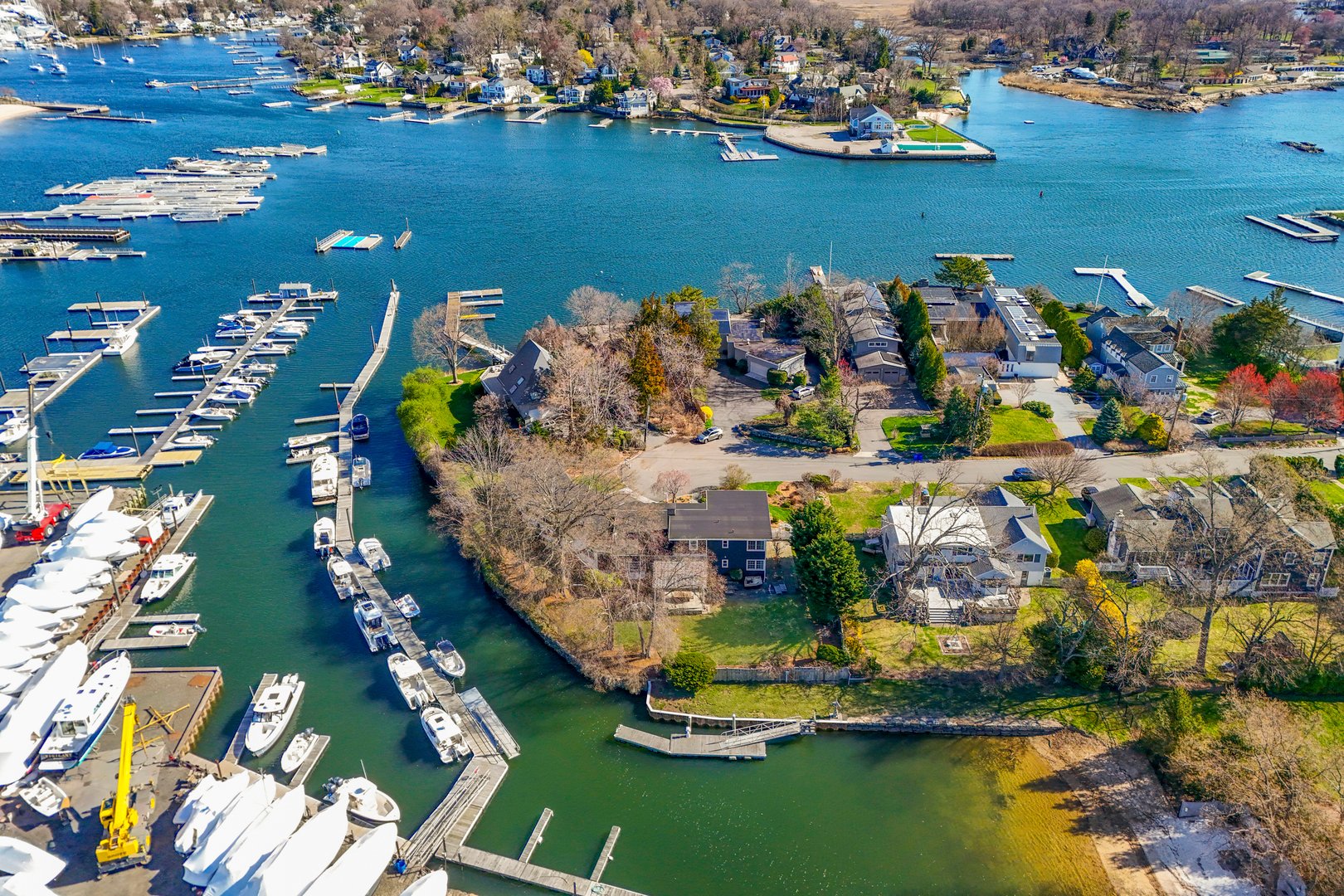 705 The Crescent Photo 40