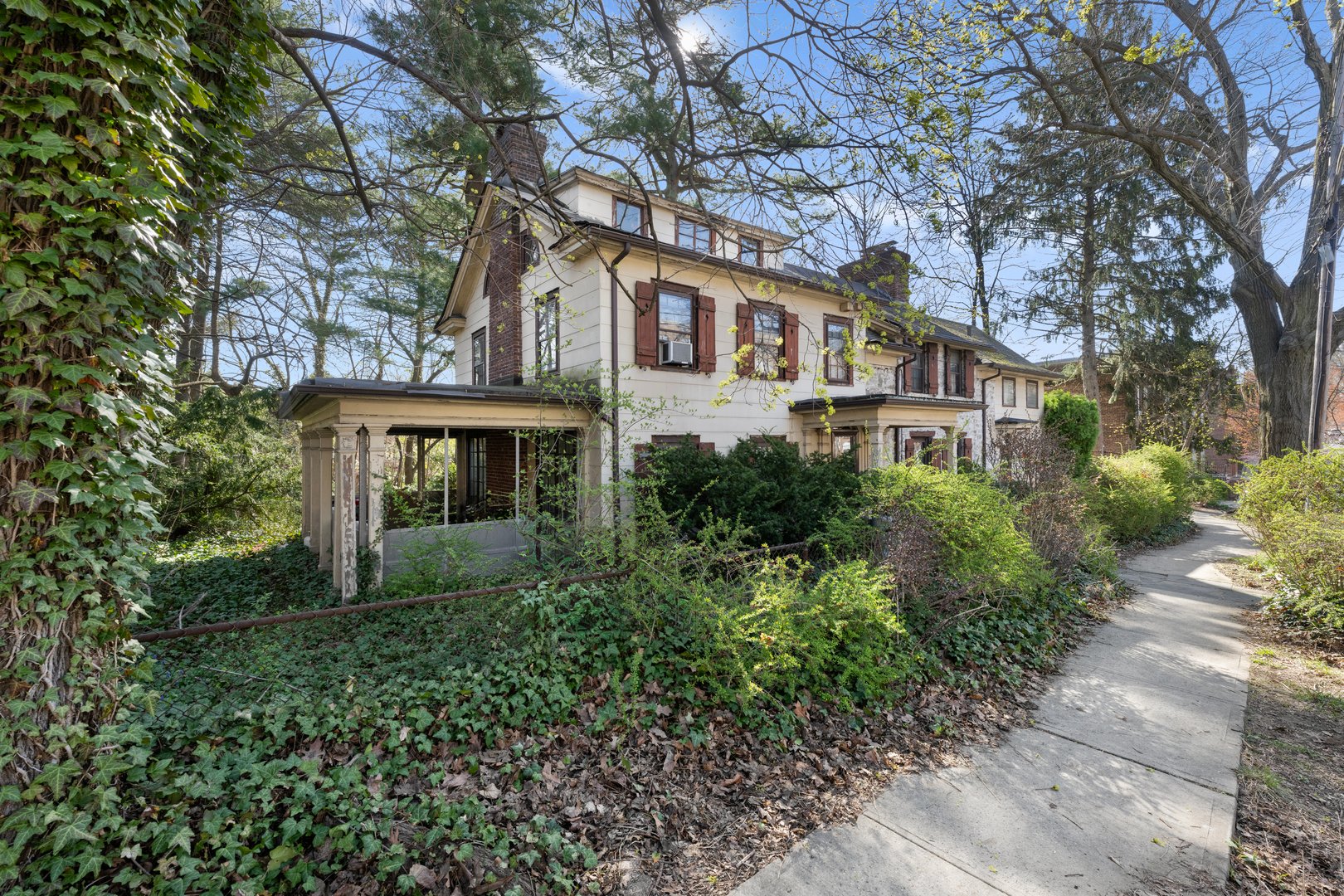 5122 Post Road Photo 2