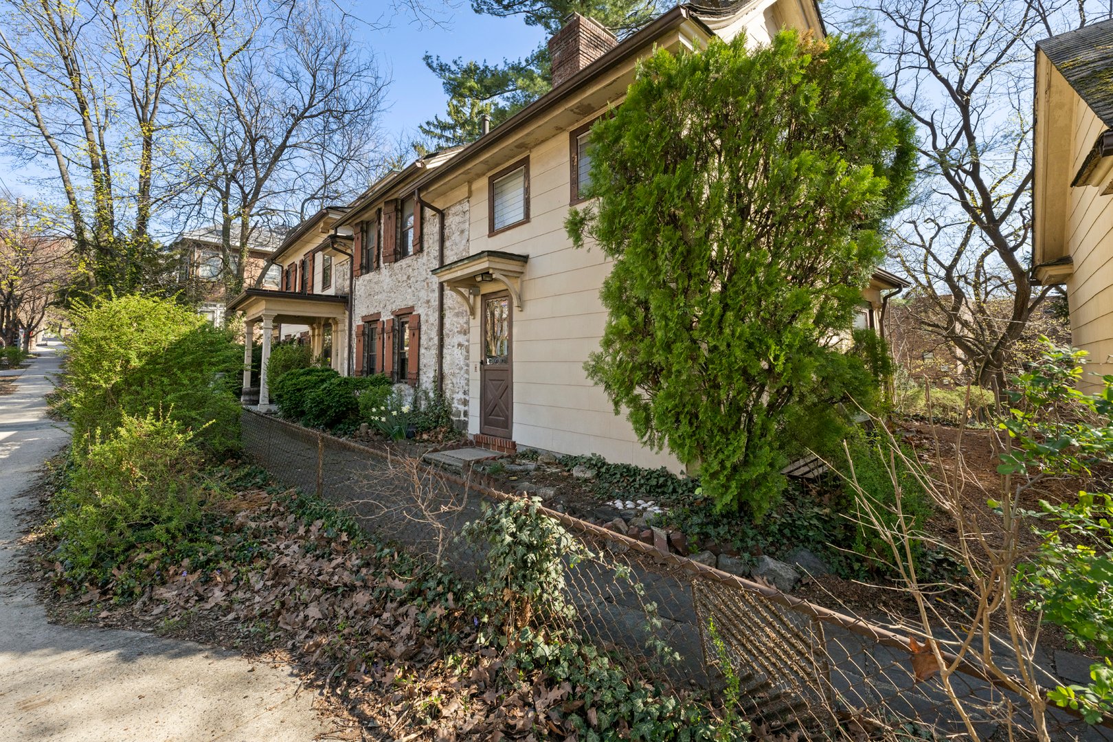 5122 Post Road Photo 4