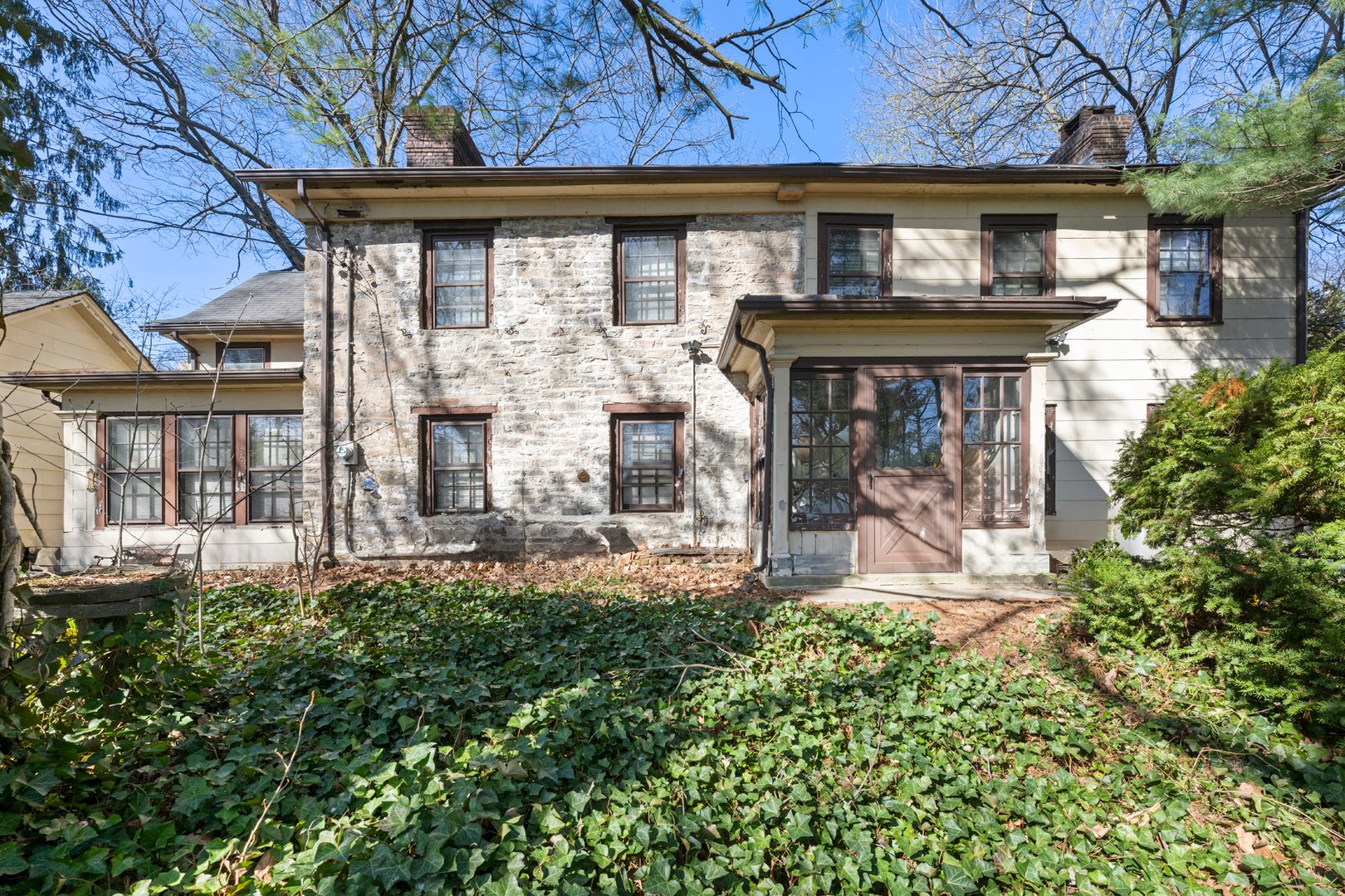 5122 Post Road Photo 7