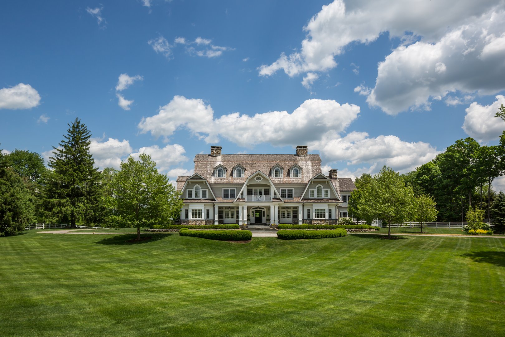 727 Smith Ridge Road Photo 1