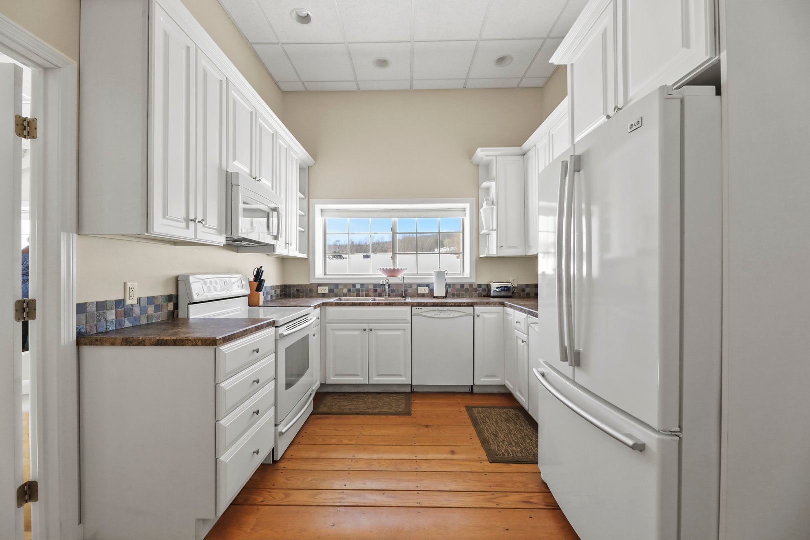 802 State Rd Photo 14