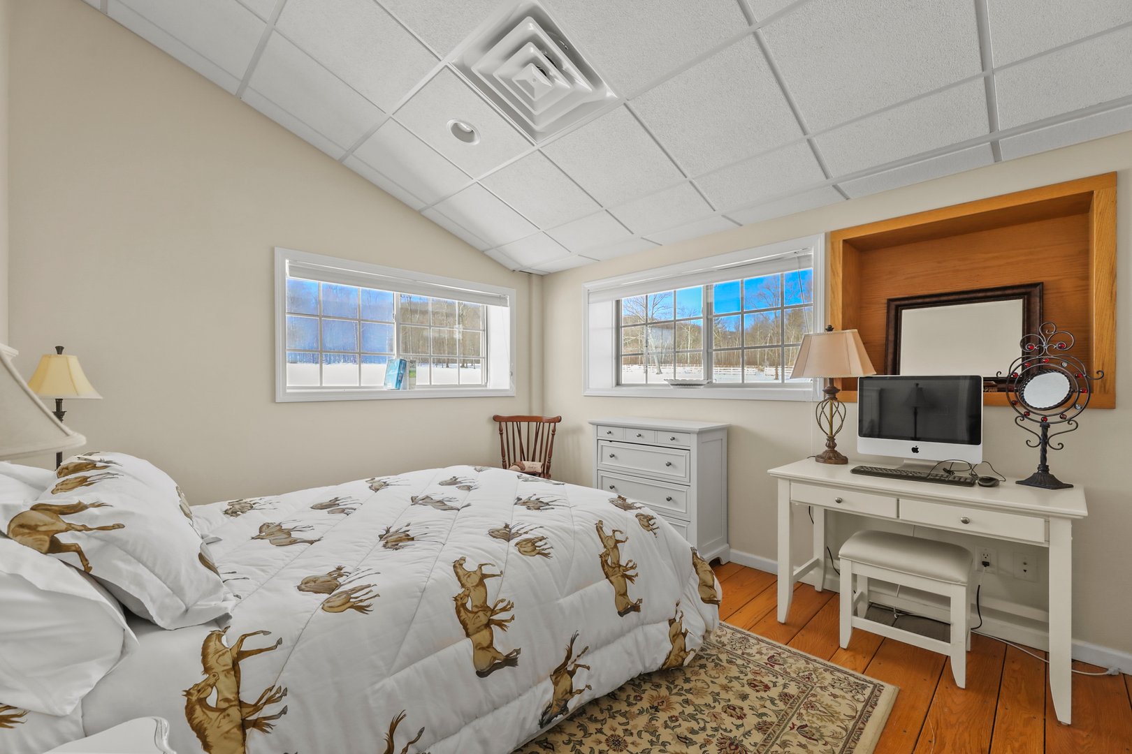 802 State Rd Photo 15