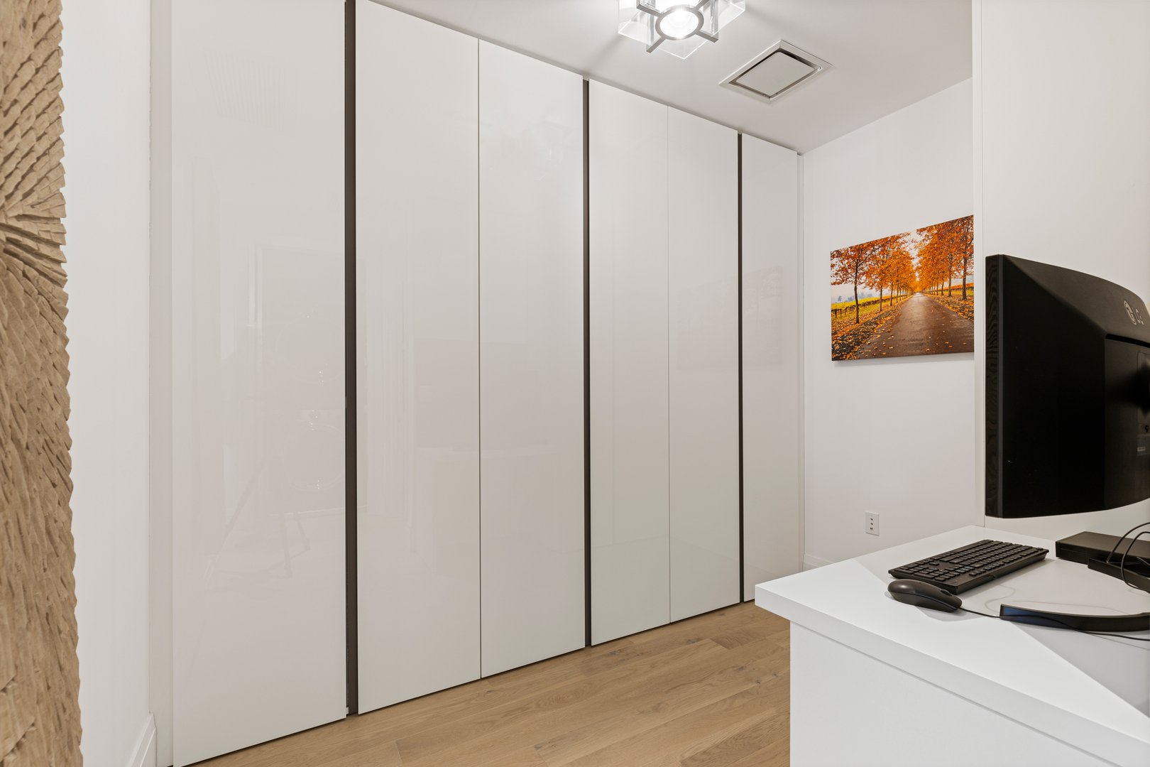 120 Old Post Road  #E305 Photo 19