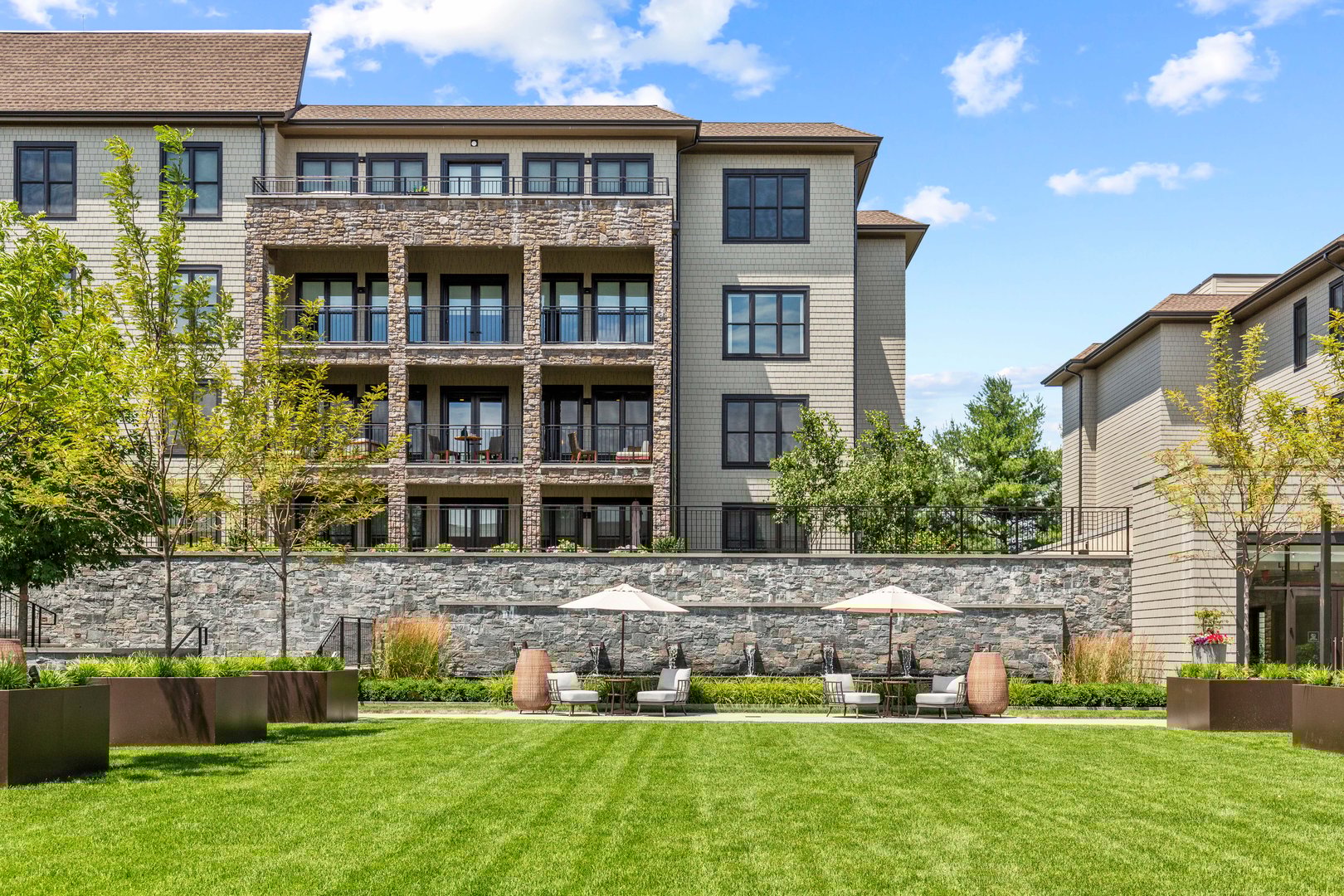 120 Old Post Road  #E305 Photo 37