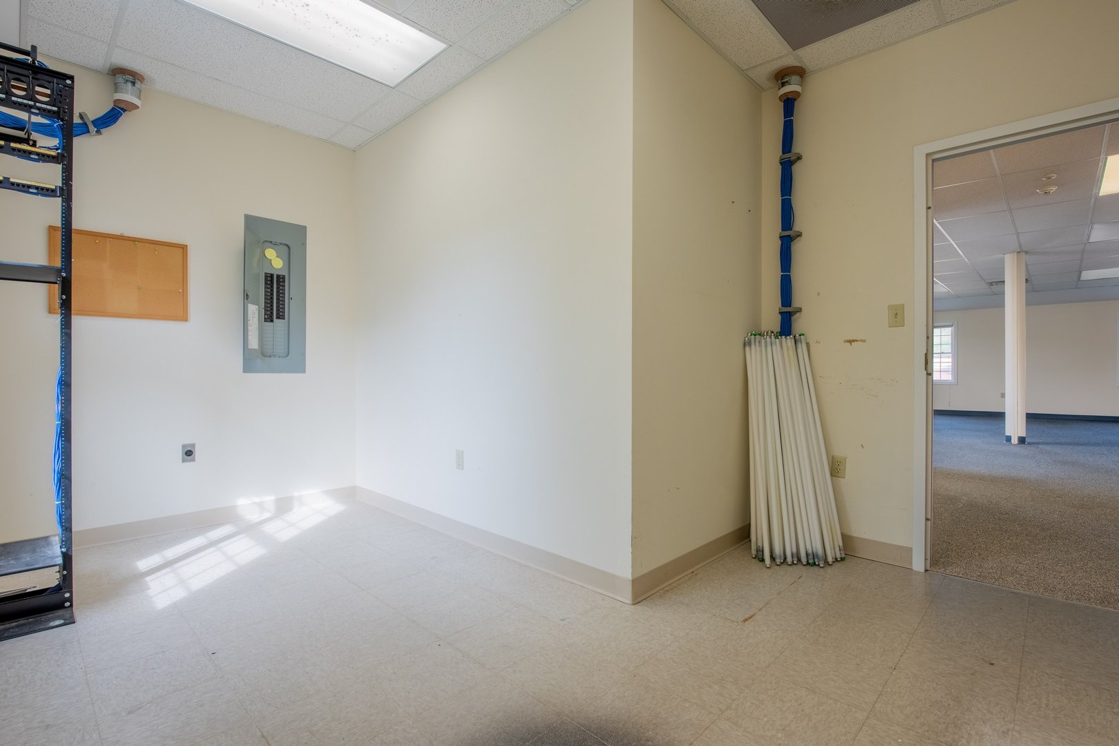 10 Bokum Road  #Second floor Photo 13