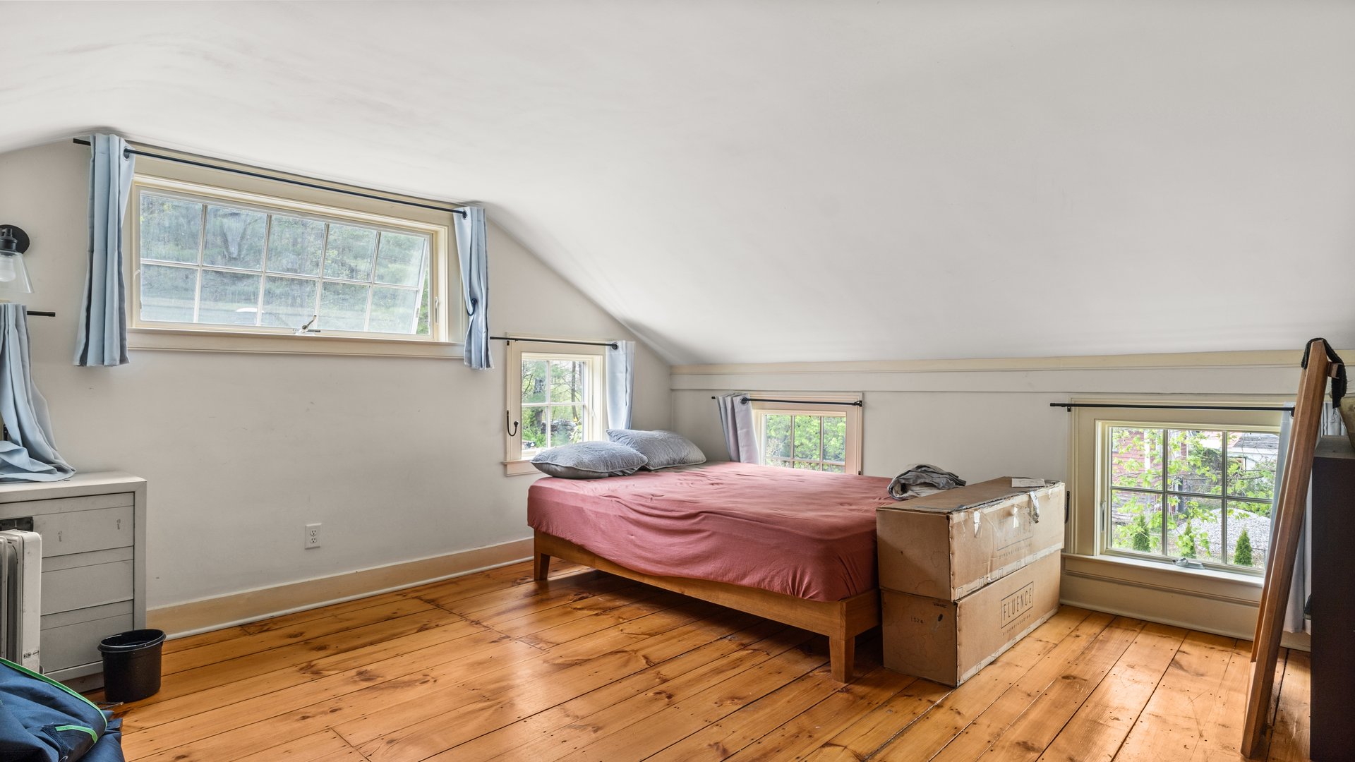 32 S Main Rd Photo 12