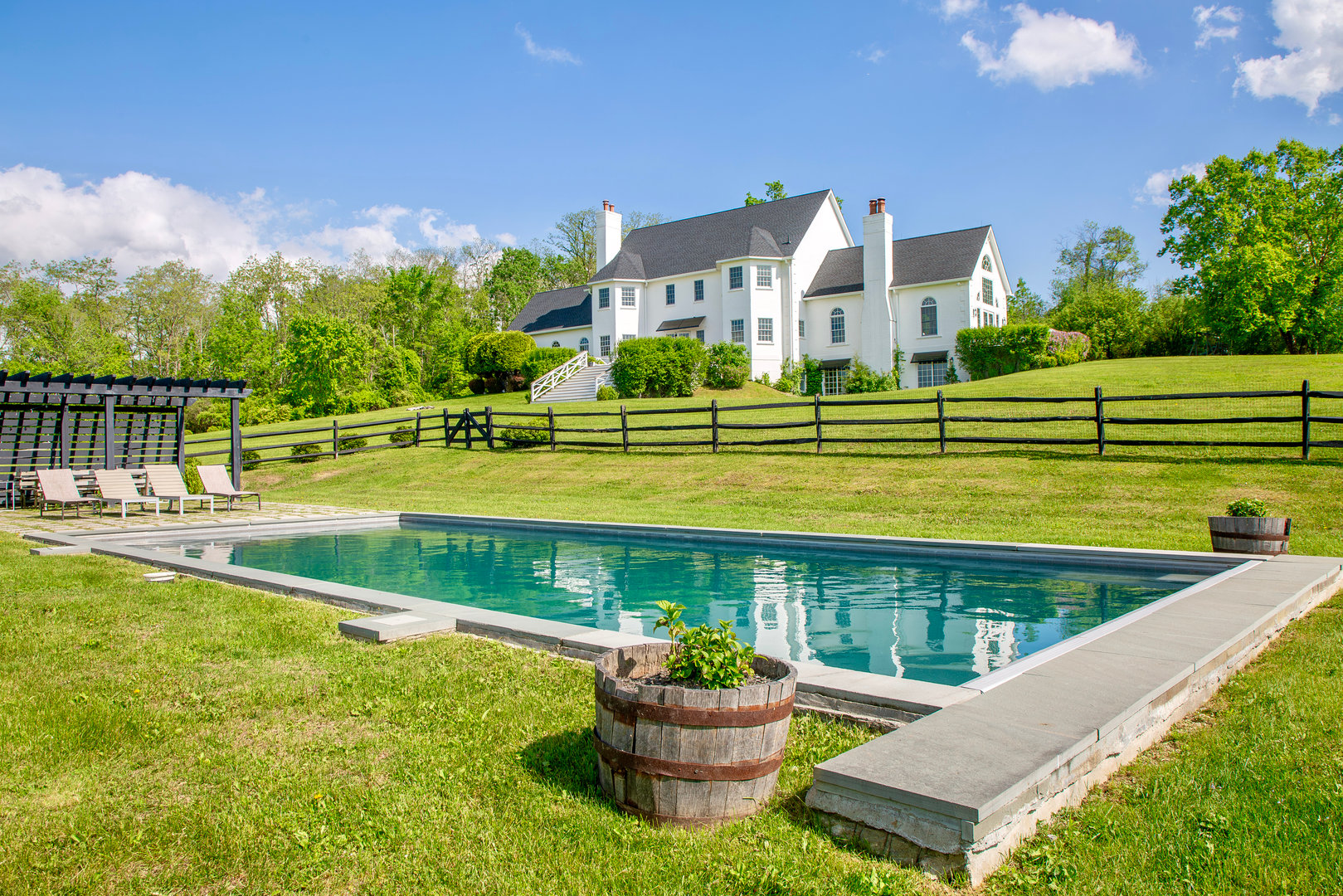 20 Orchard Hill Drive Photo 2