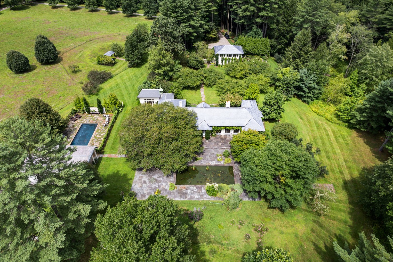 77 Seekonk Cross Rd Photo 2