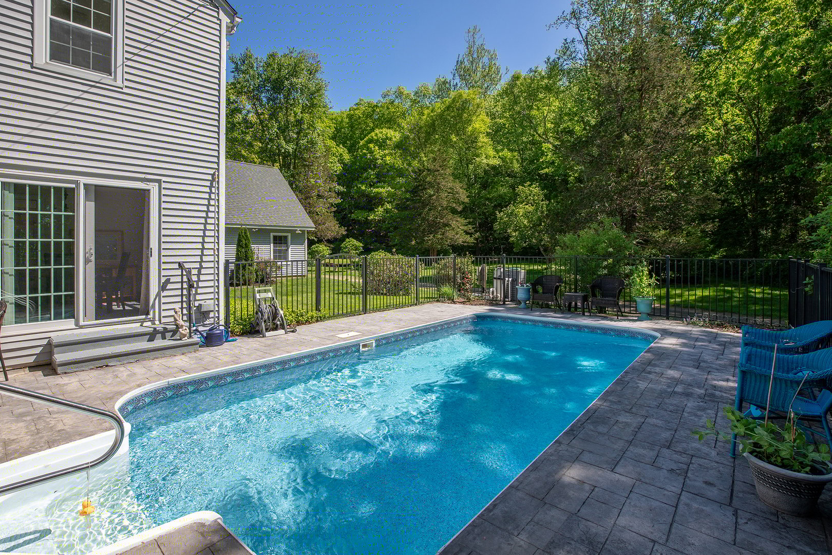 286 South Street Photo 3