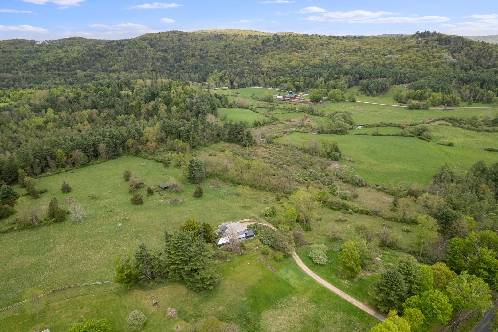 278 And 282 Farnum Road Photo 14