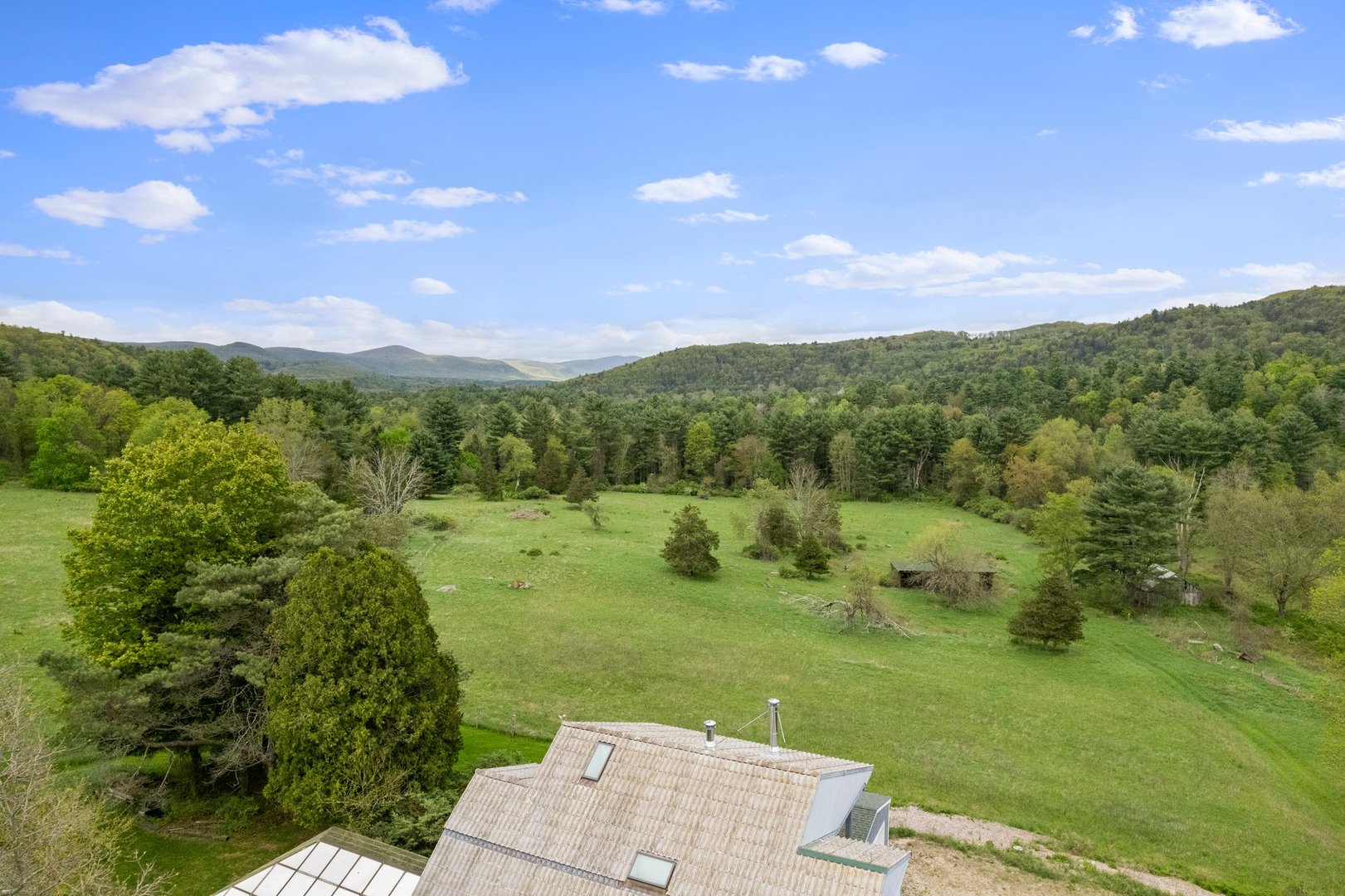 278 And 282 Farnum Road Photo 7