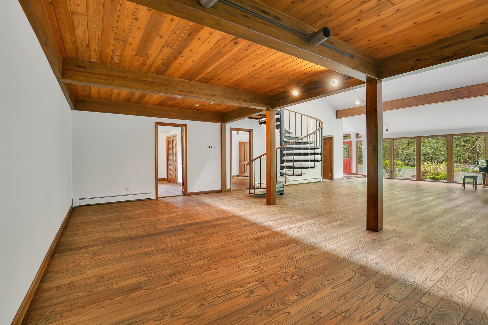 89 East Street Photo 8