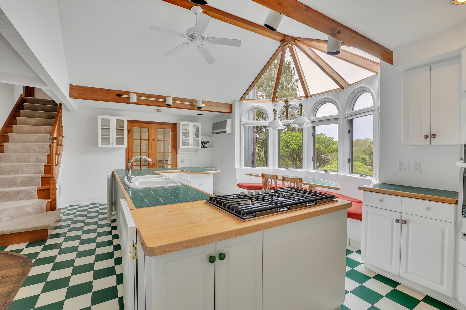 89 East Street Photo 11