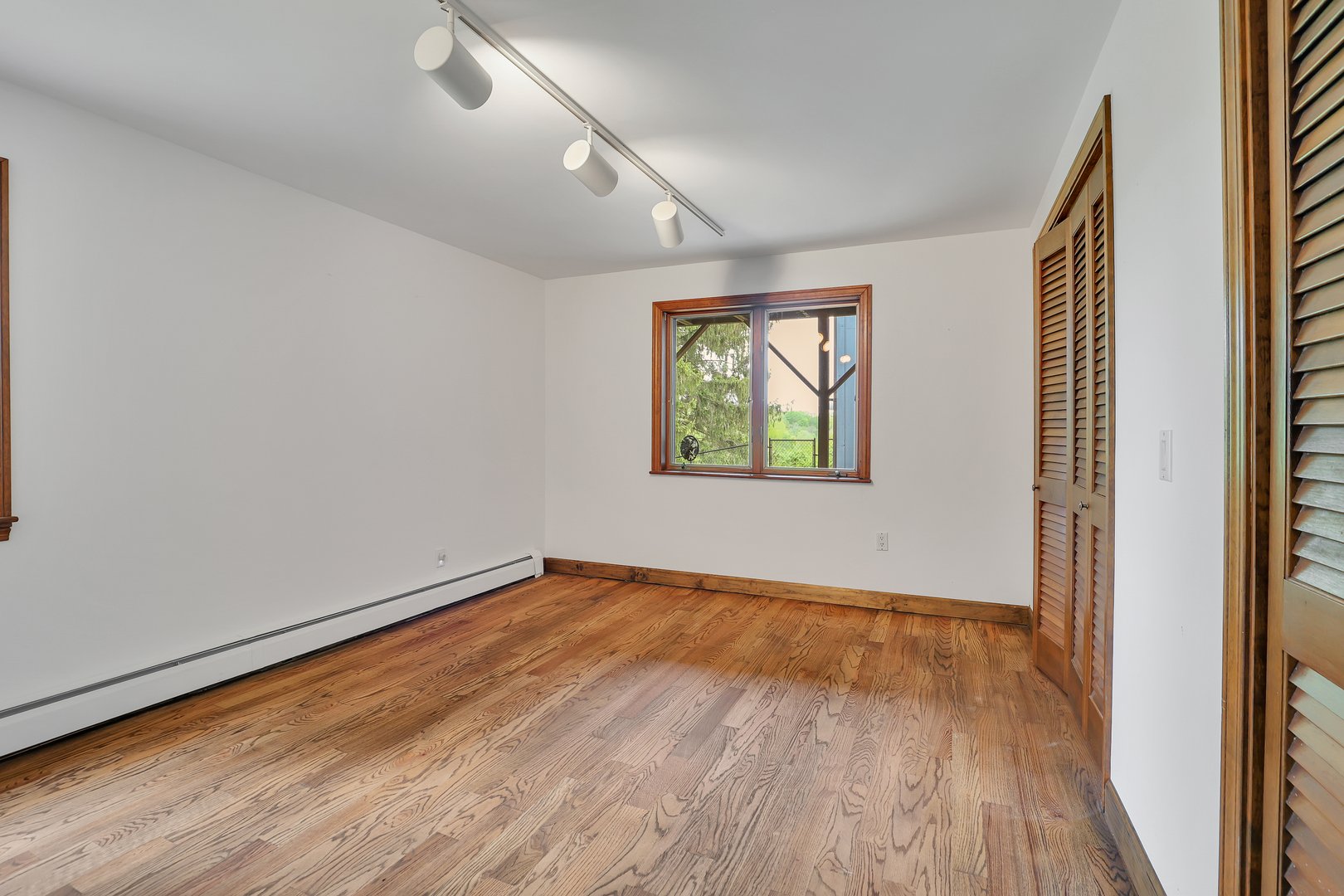 89 East Street Photo 17