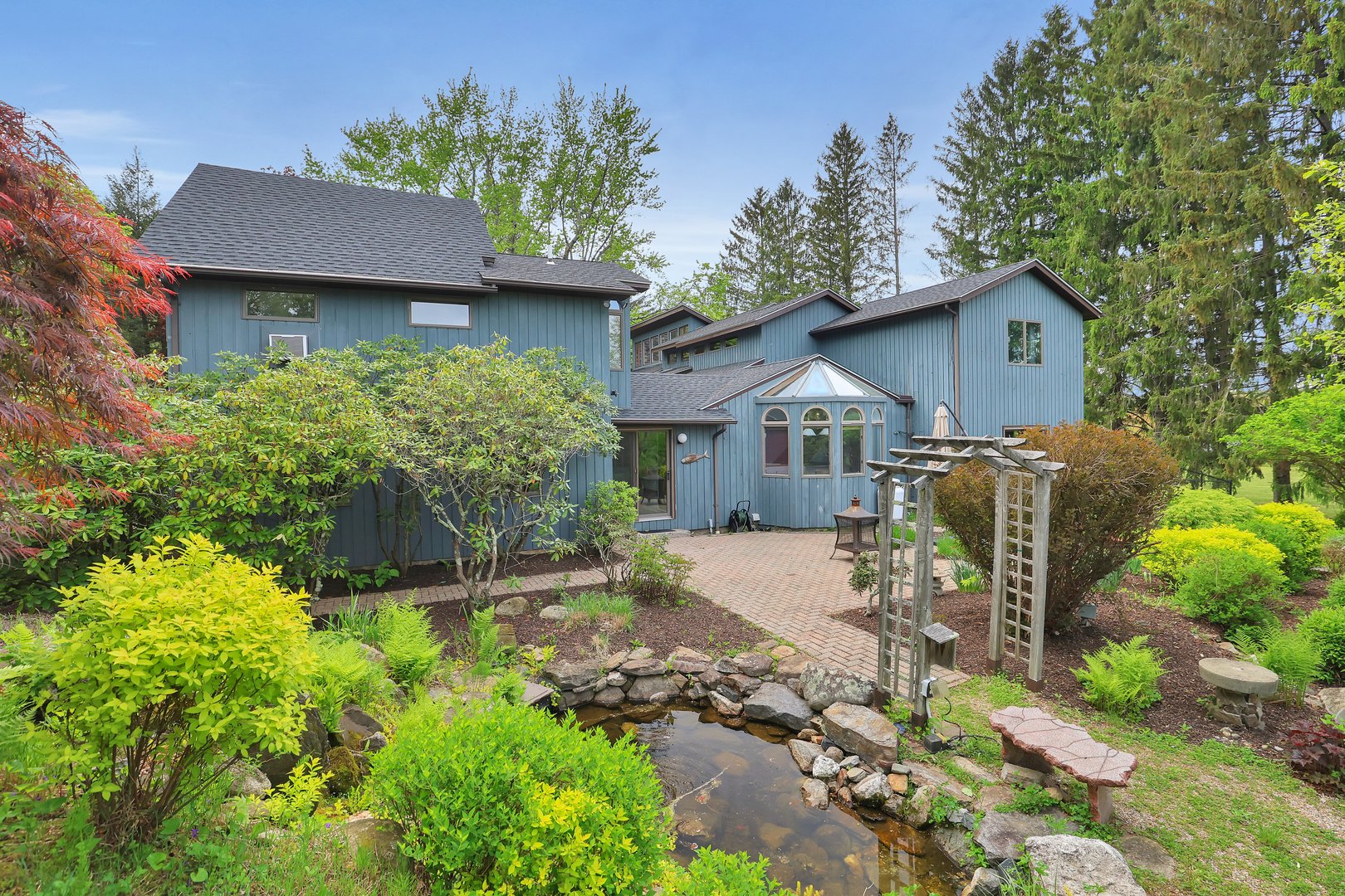 89 East Street Photo 33