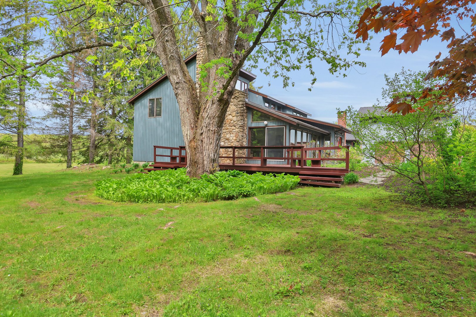 89 East Street Photo 36