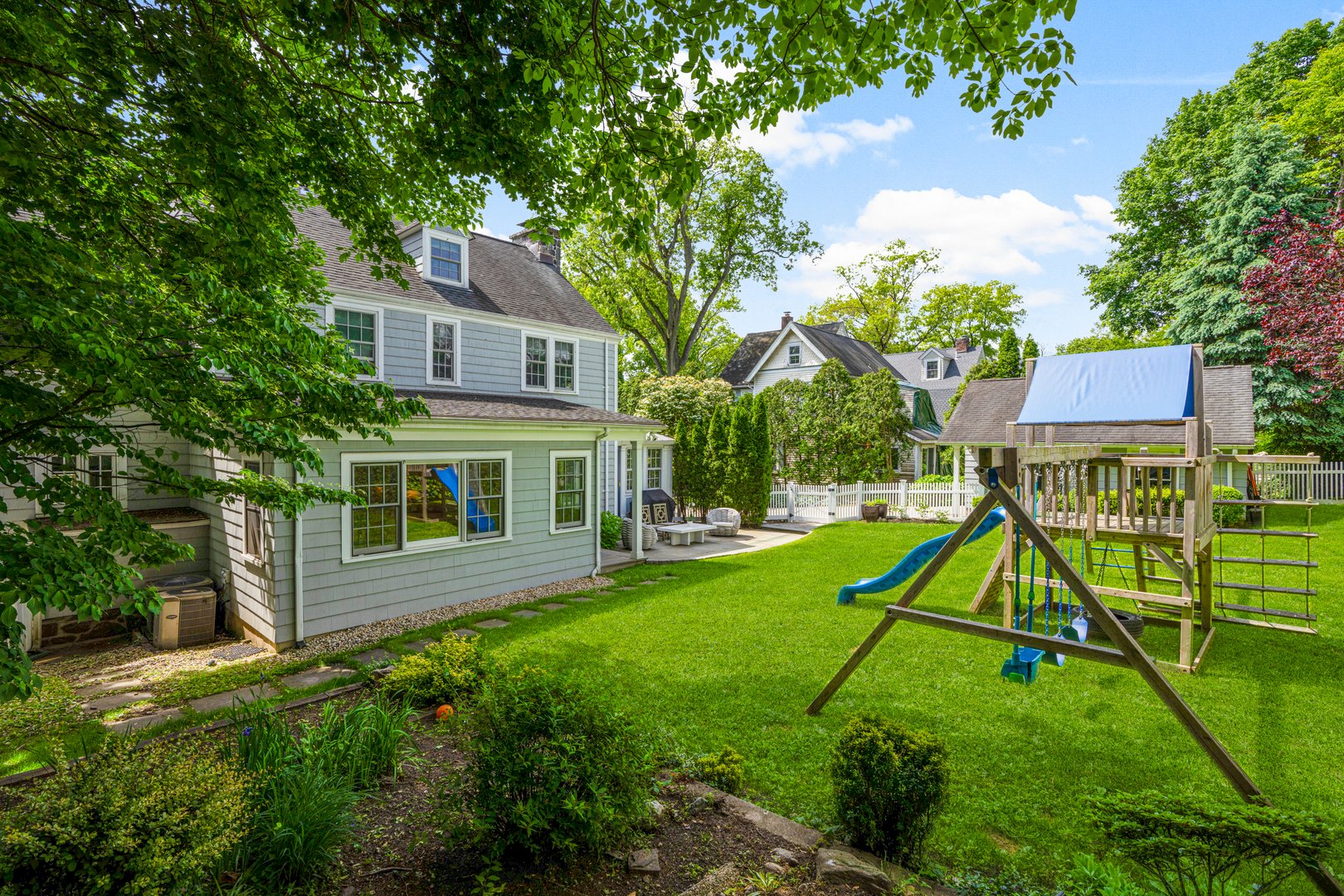 34 Edgewood Avenue Photo 43