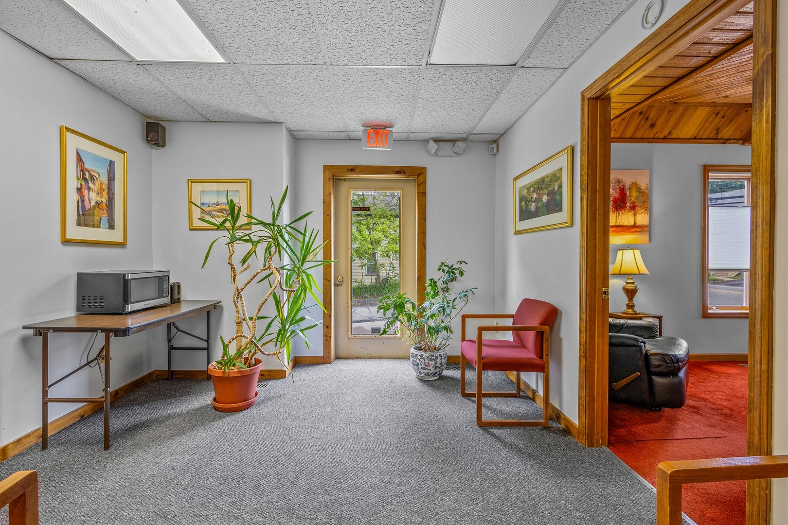 200 West Town Street Photo 7