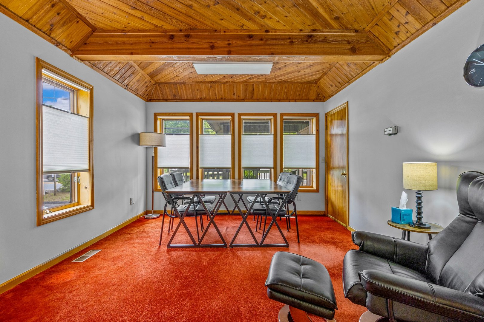 200 West Town Street Photo 8