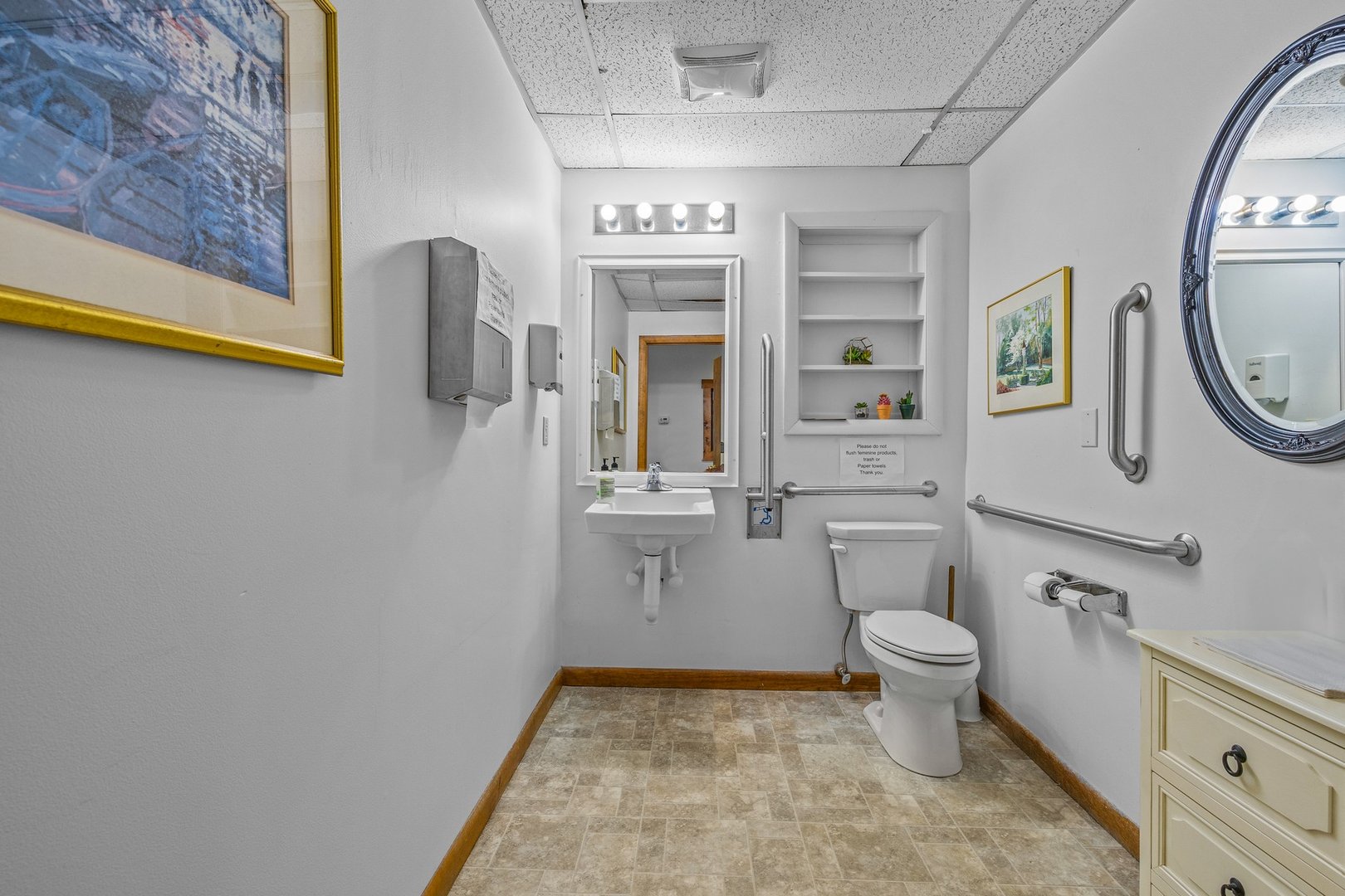 200 West Town Street Photo 14