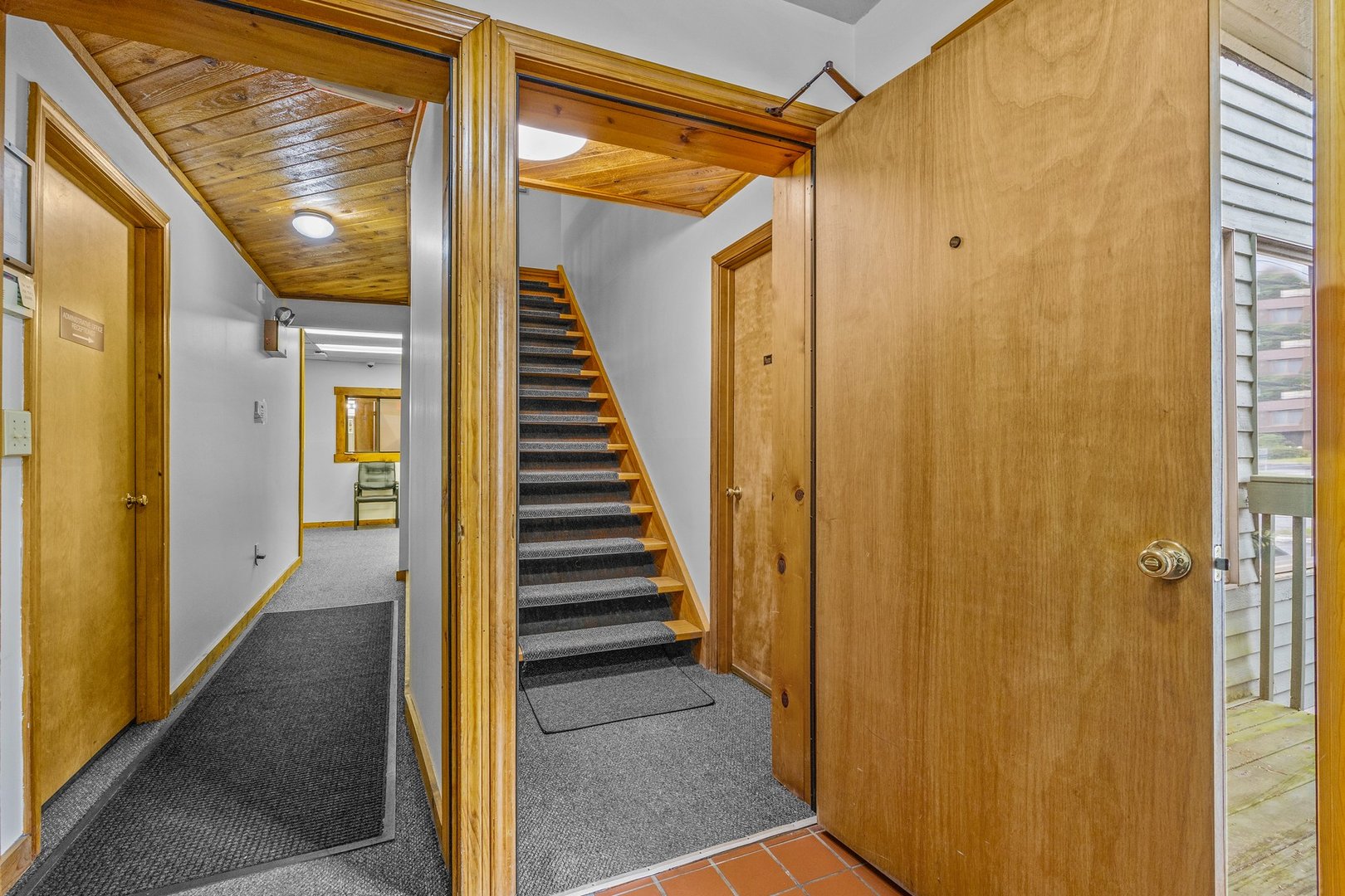 200 West Town Street Photo 21