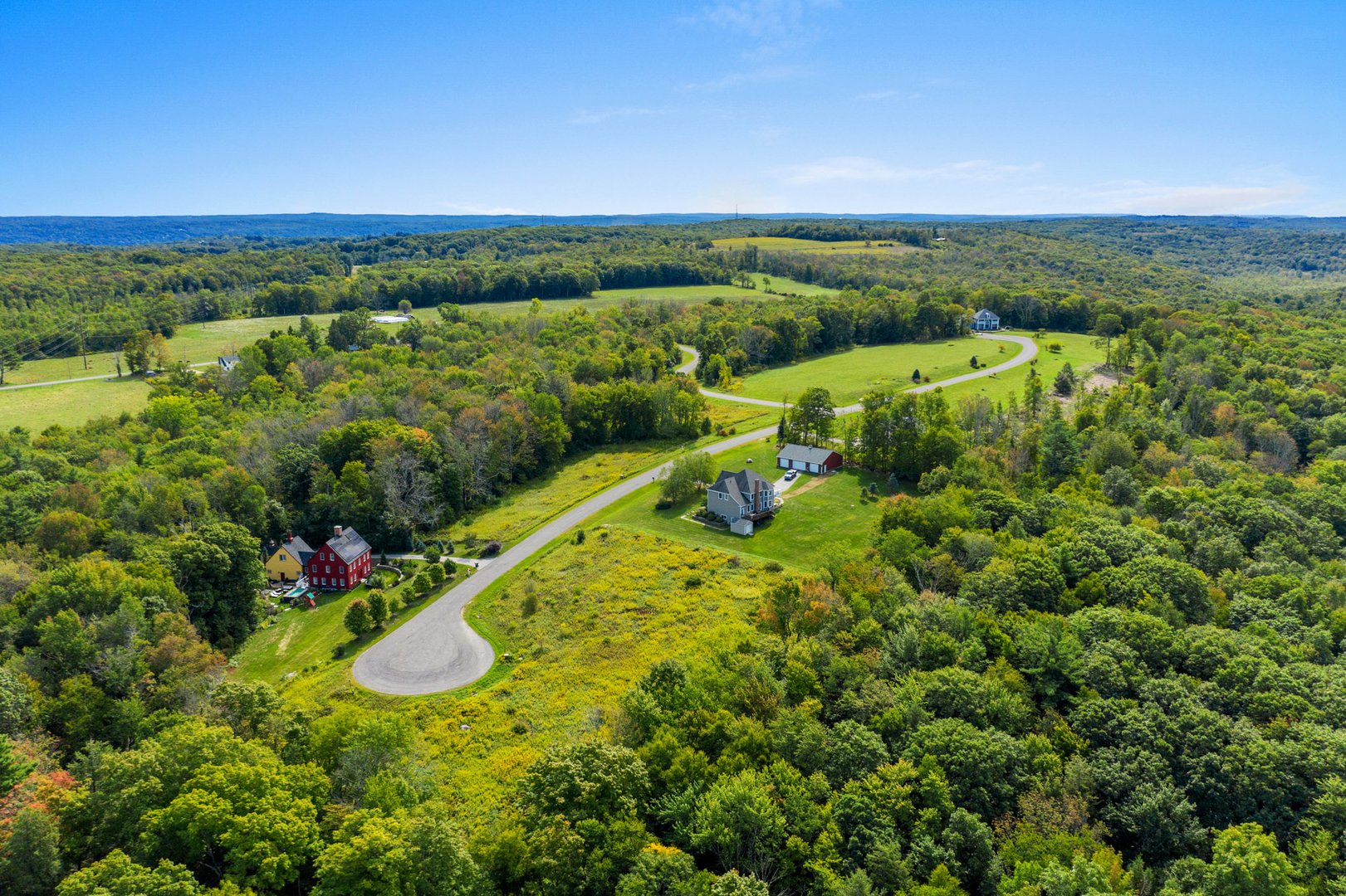 14 Meadowcrest Drive North Photo 5