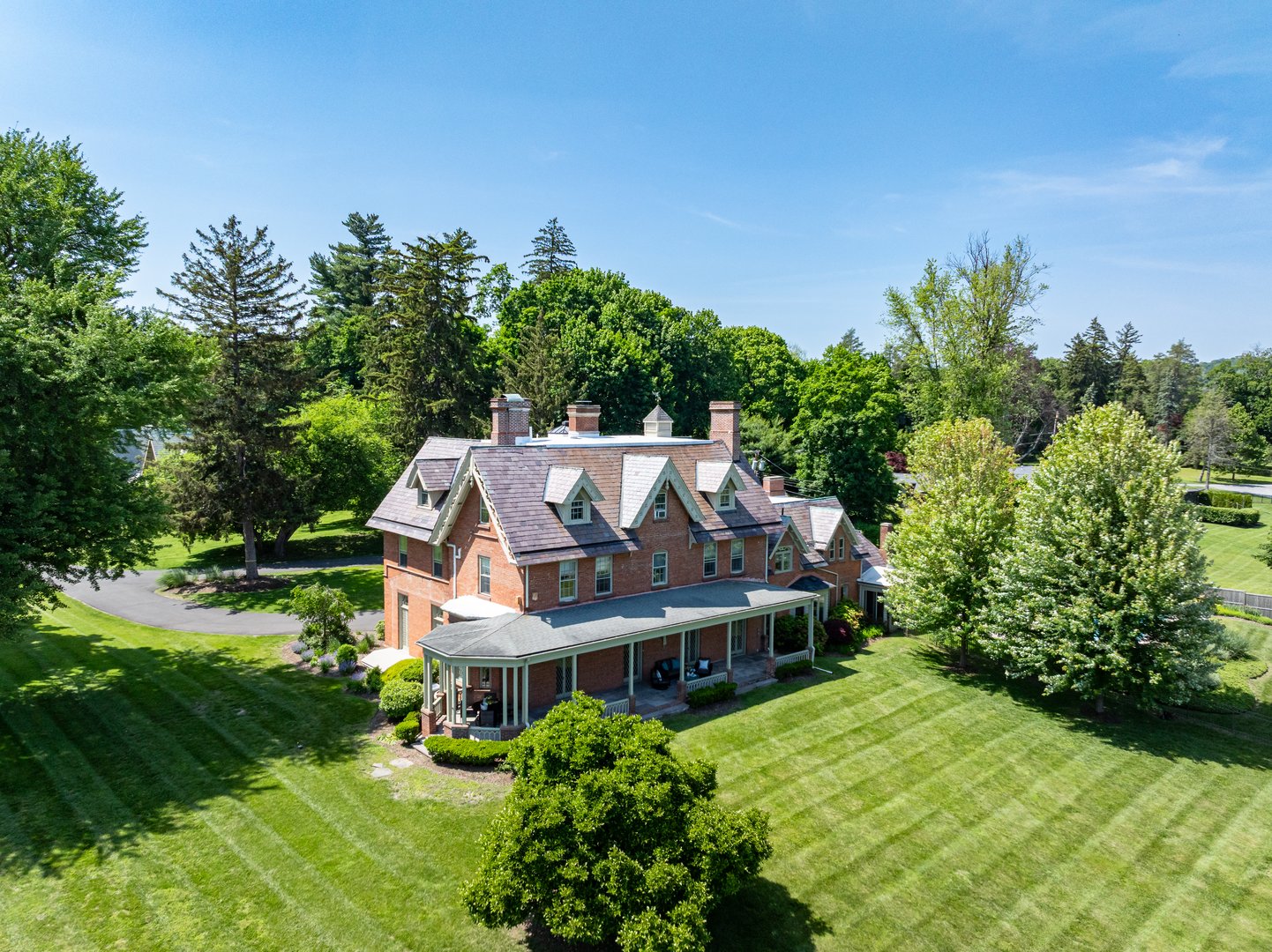 560 Grand Avenue Photo 46