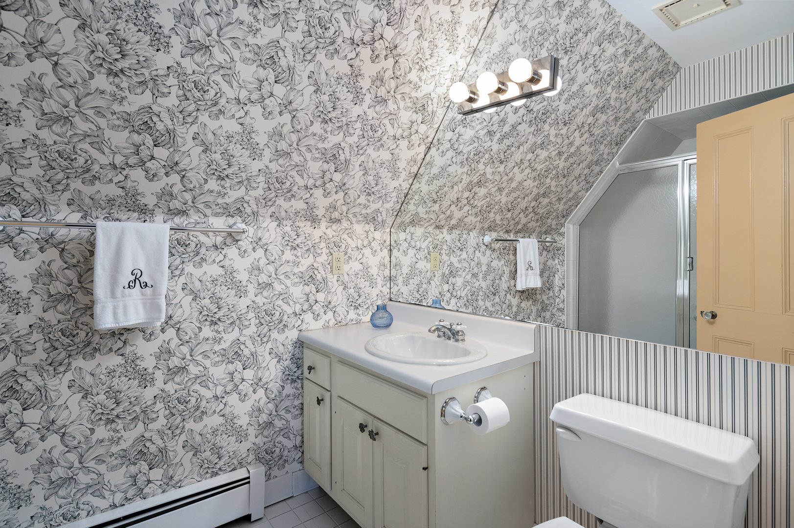 560 Grand Avenue Photo 34