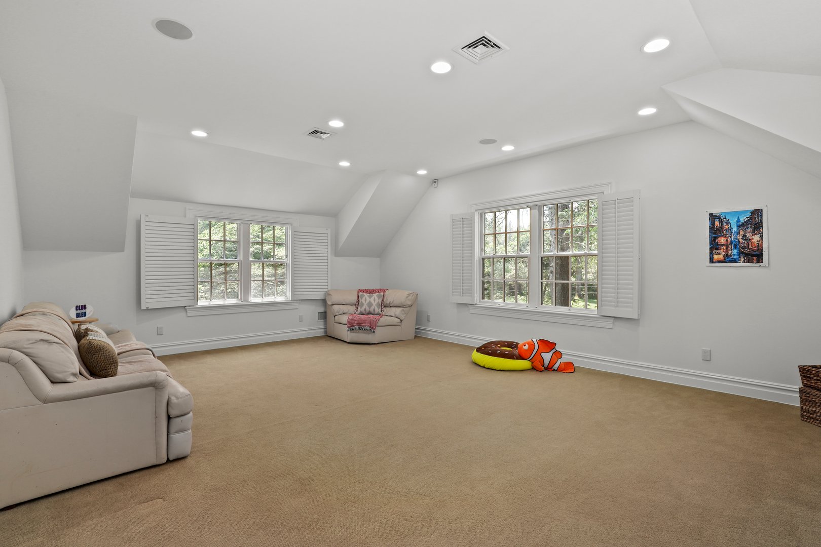 17 Cooper Road Photo 28