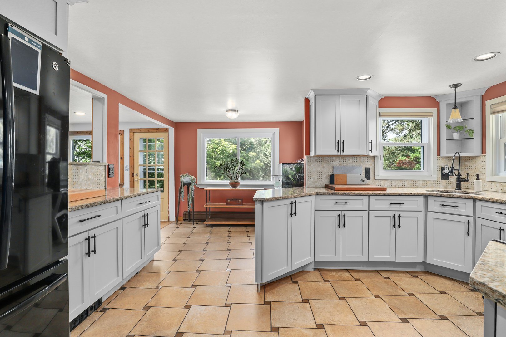 3841 Indian Hill Road Photo 8