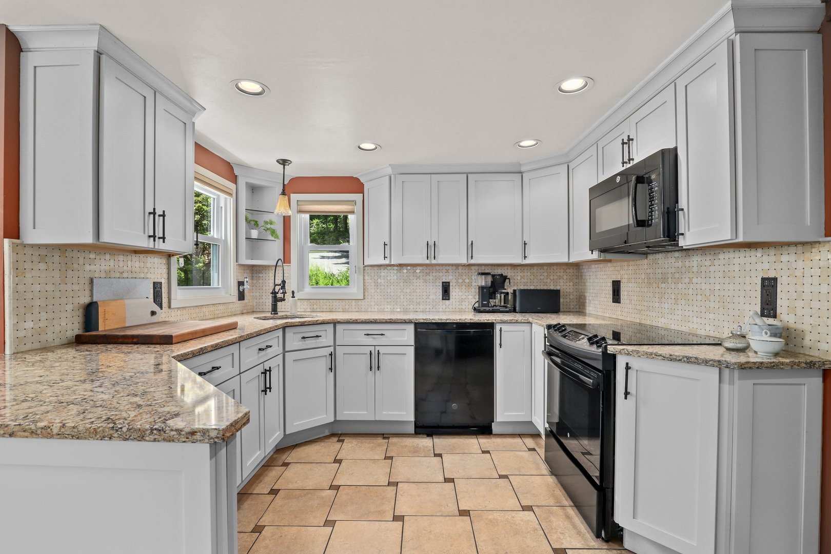 3841 Indian Hill Road Photo 9